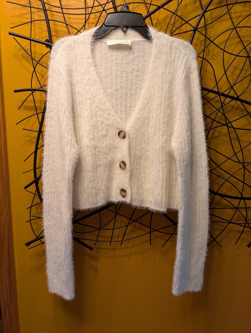 American Threads Cream Fuzzy Eyelash Knit Cropped Cardigan Sweater (Size Medium)